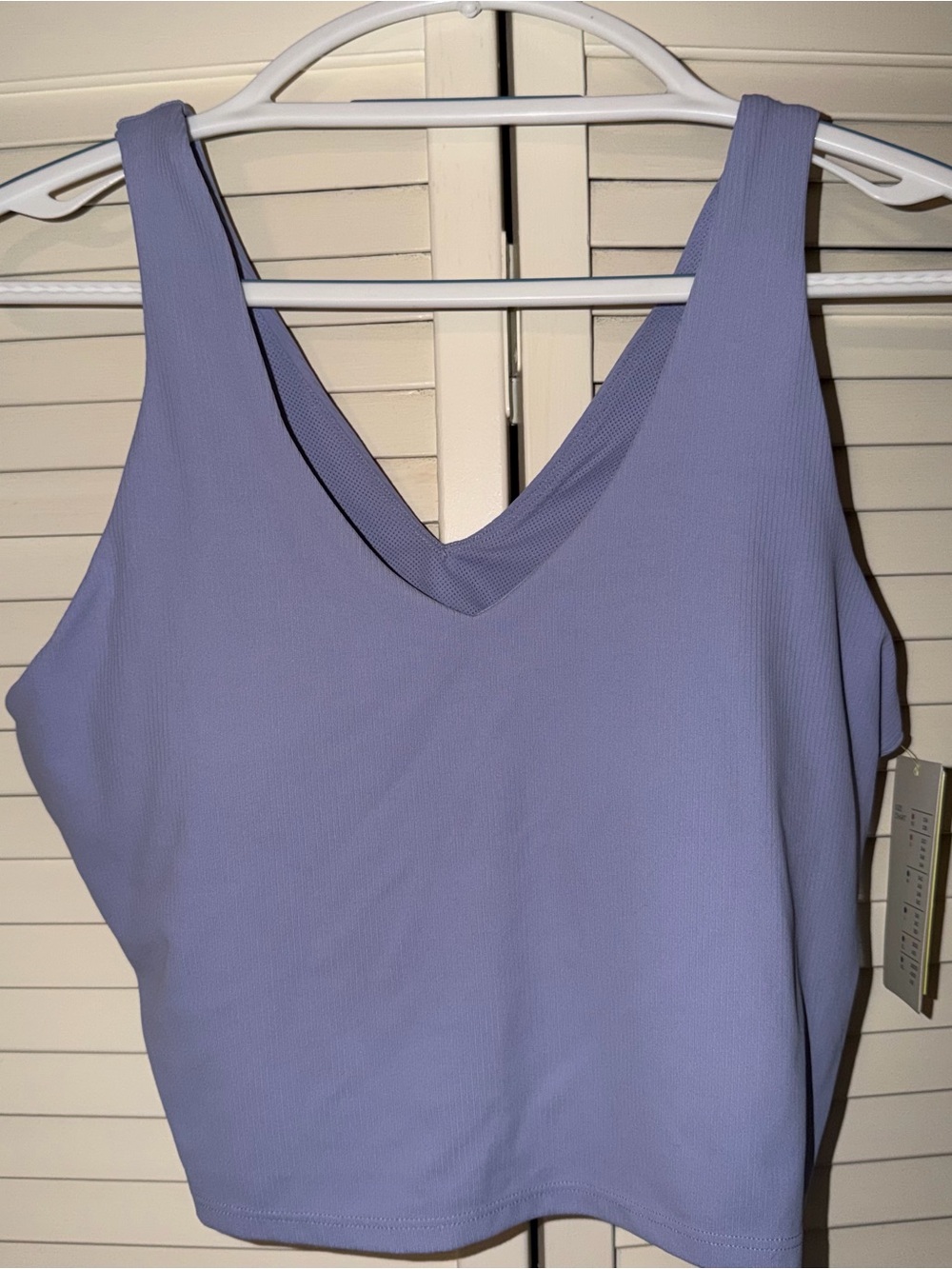 NWT ✨ all in motion v-neck tank top bra